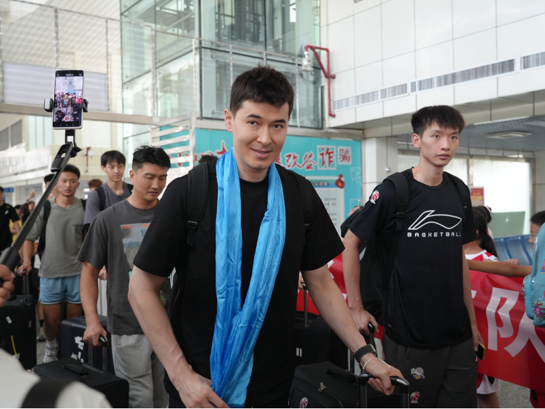 令她欣喜不, src, 看到球员站